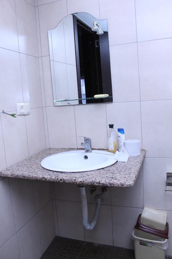Hotel Hayat Батуми Екстериор снимка