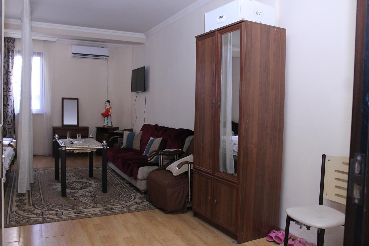 Hotel Hayat Батуми Екстериор снимка