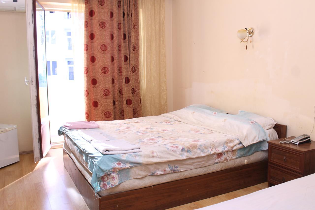 Hotel Hayat Батуми Екстериор снимка